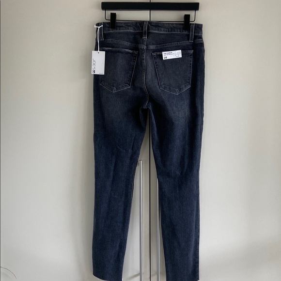 BNWT Joe’s Jeans The Charlie High Rise Skinny Ankle Distressed Jeans - Picture 3 of 11